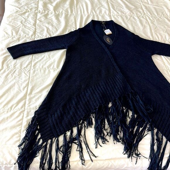 NWT Ladies Black Sweater - Picture 2 of 3